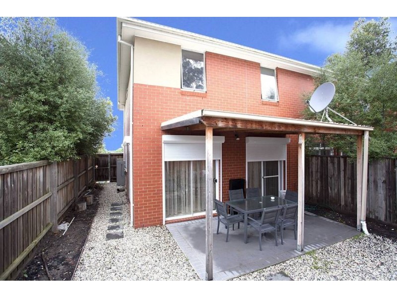 79 Ravenhill Blvd, Roxburgh Park VIC 3064