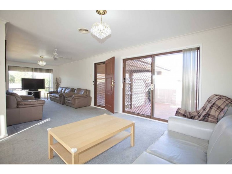 19 Goodenia Close, Meadow Heights VIC 3048