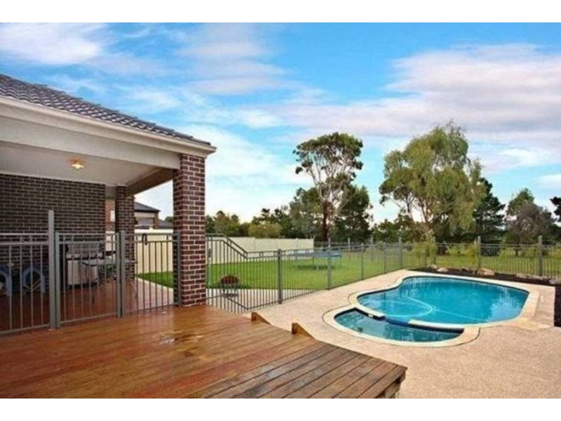 5  Laguna Place, Craigieburn VIC 3064