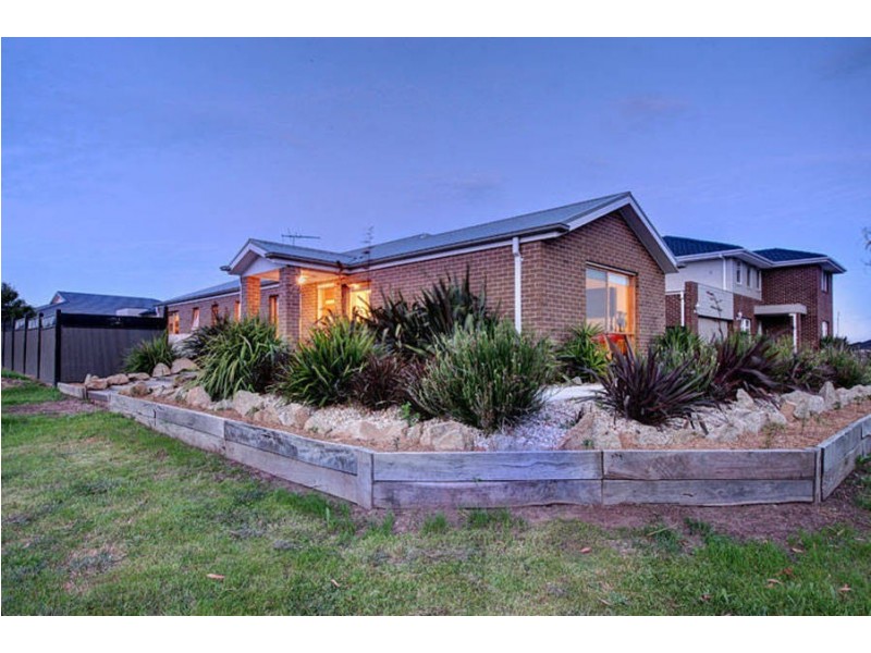 1 Iluka Court, Greenvale VIC 3059