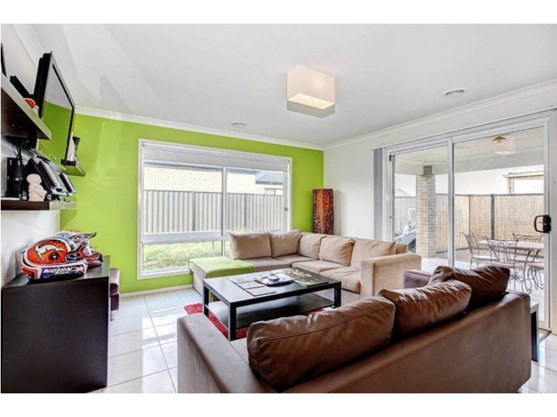 1 Iluka Court, Greenvale VIC 3059