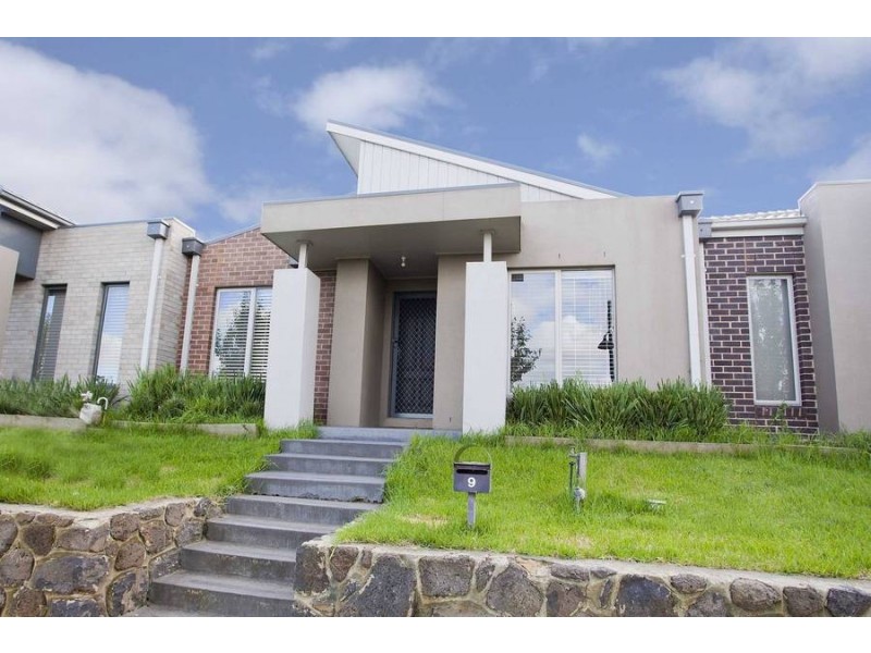 9 Yorkshire Terrace, Craigieburn VIC 3064
