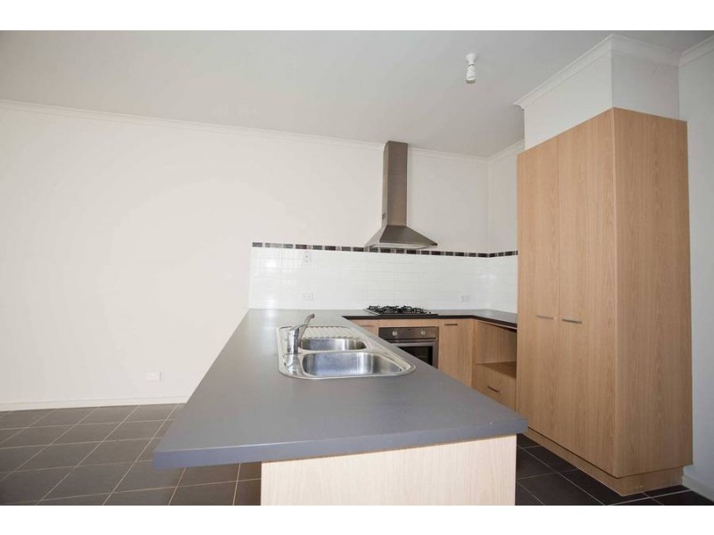 9 Yorkshire Terrace, Craigieburn VIC 3064