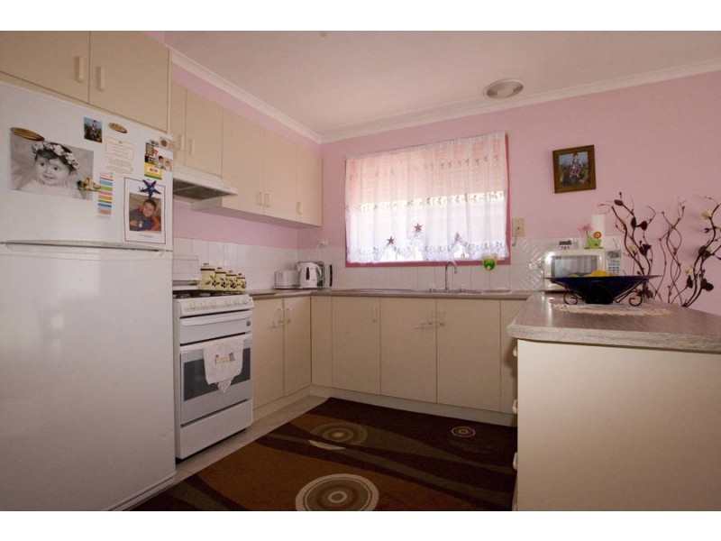 11 Lawry Place, Meadow Heights VIC 3048