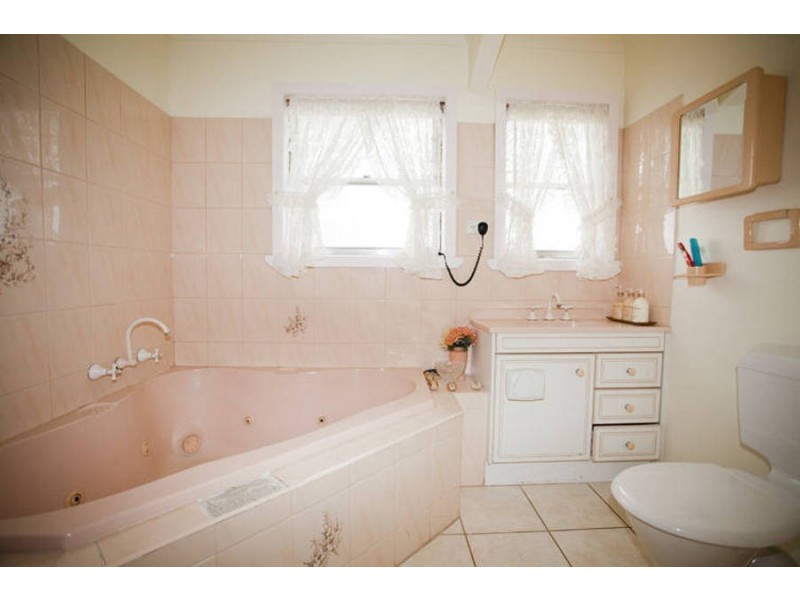 18 Melwood Court, Meadow Heights VIC 3048