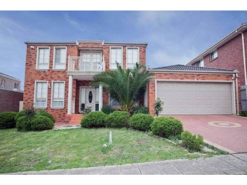 8 Hunter Avenue, Roxburgh Park VIC 3064