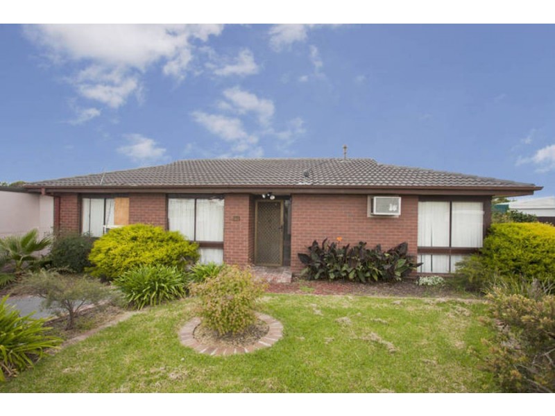 13 Yandoit Court, Meadow Heights VIC 3048
