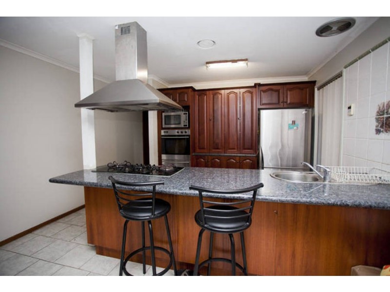 13 Yandoit Court, Meadow Heights VIC 3048