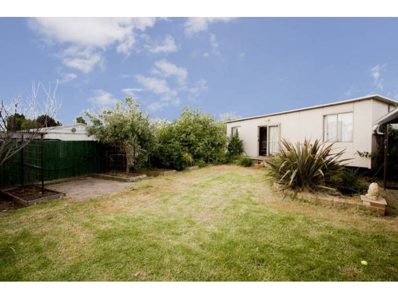 13 Yandoit Court, Meadow Heights VIC 3048