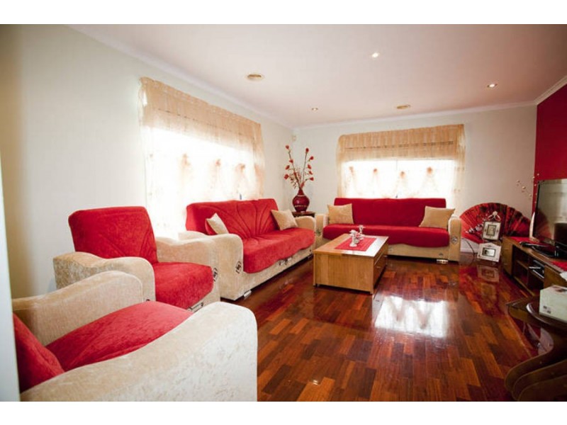 3 Brookside Court, Craigieburn VIC 3064