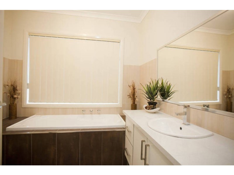 14 Darlington Court, Roxburgh Park VIC 3064