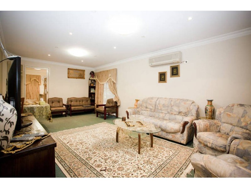 109 Lightwood Crescent, Meadow Heights VIC 3048