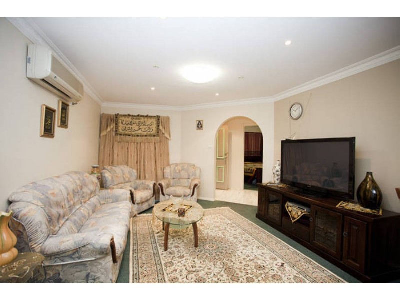 109 Lightwood Crescent, Meadow Heights VIC 3048