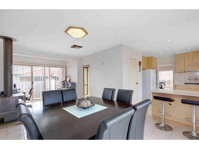 10 Milford Court, Meadow Heights VIC 3048