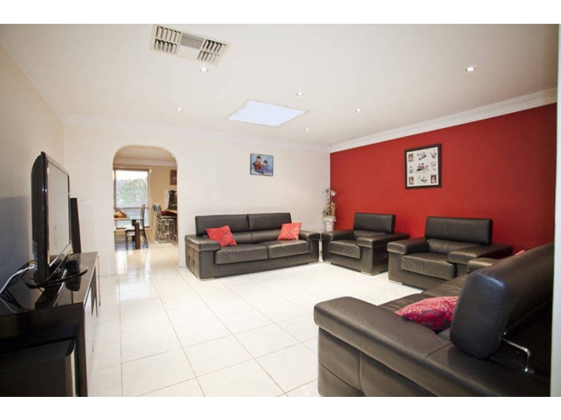 9 Wilga Court, Meadow Heights VIC 3048