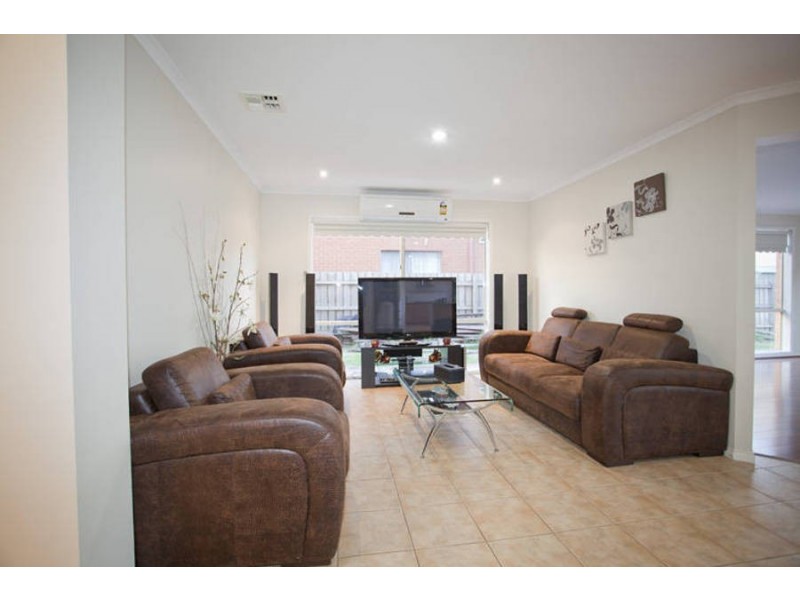 10 Boyden Square, Roxburgh Park VIC 3064