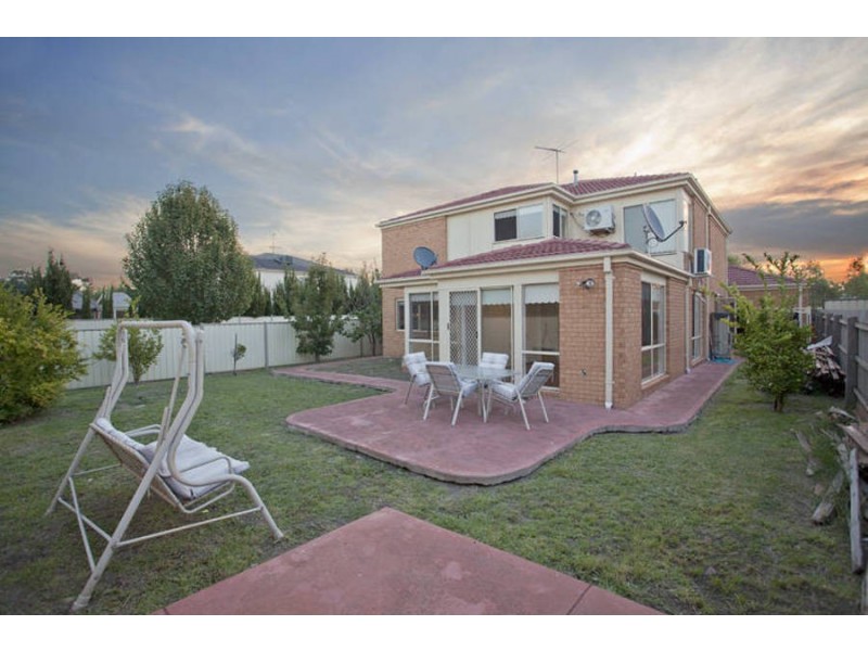 10 Boyden Square, Roxburgh Park VIC 3064