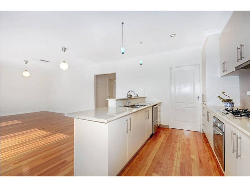 2/49 Rokewood Crescent, Meadow Heights VIC 3048