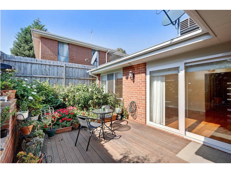 2/49 Rokewood Crescent, Meadow Heights VIC 3048