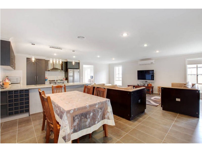 5 Bondin Court, Greenvale VIC 3059