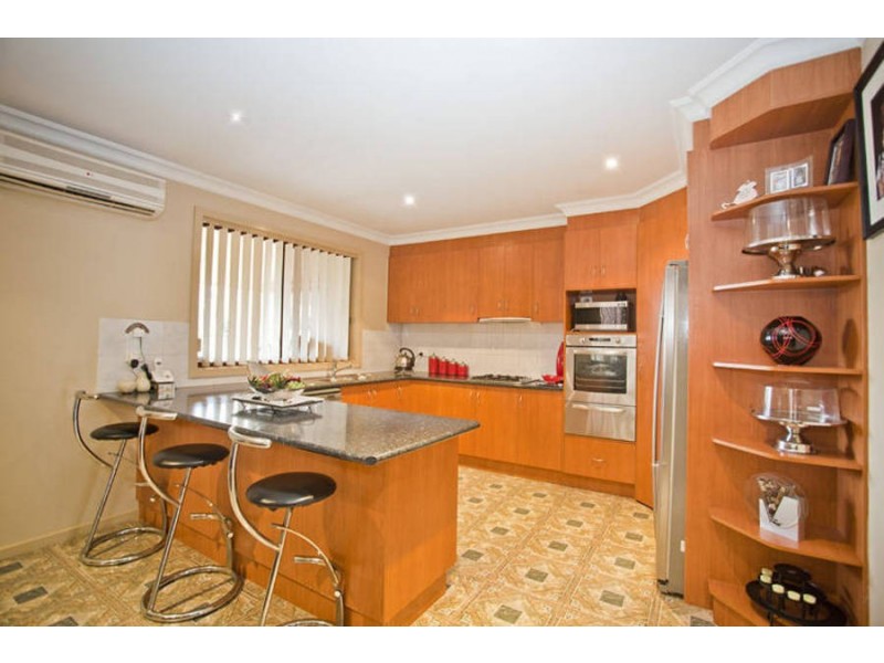 6 Malabar Street, Roxburgh Park VIC 3064