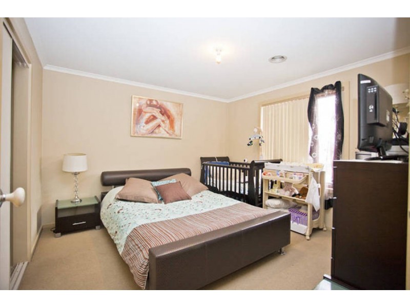 6 Malabar Street, Roxburgh Park VIC 3064