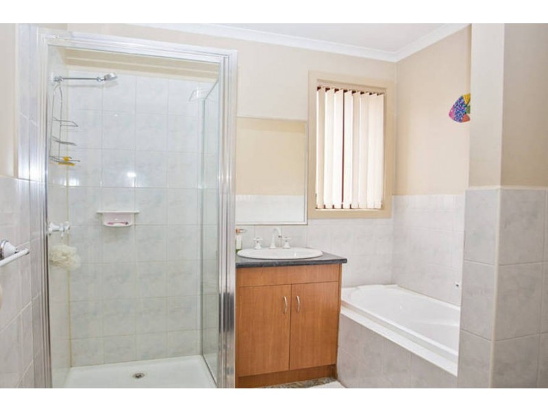 6 Malabar Street, Roxburgh Park VIC 3064