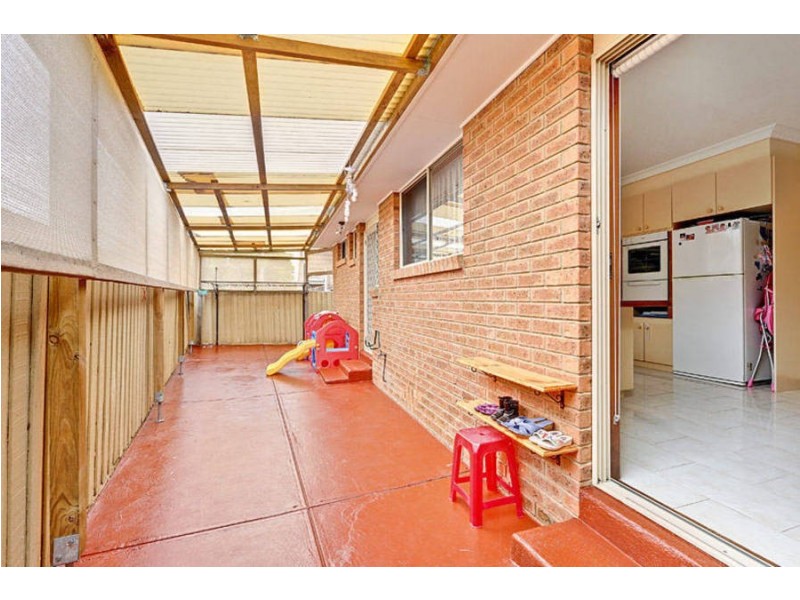 1/8 Seville Court, Meadow Heights VIC 3048