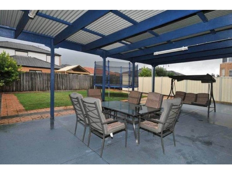 23 Wattleview Road, Roxburgh Park VIC 3064