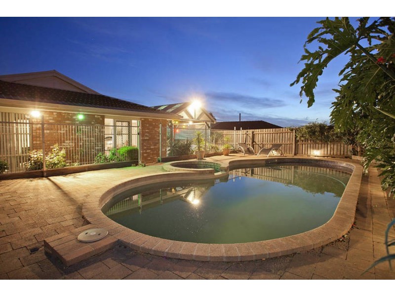 12 Buxton Court, Meadow Heights VIC 3048