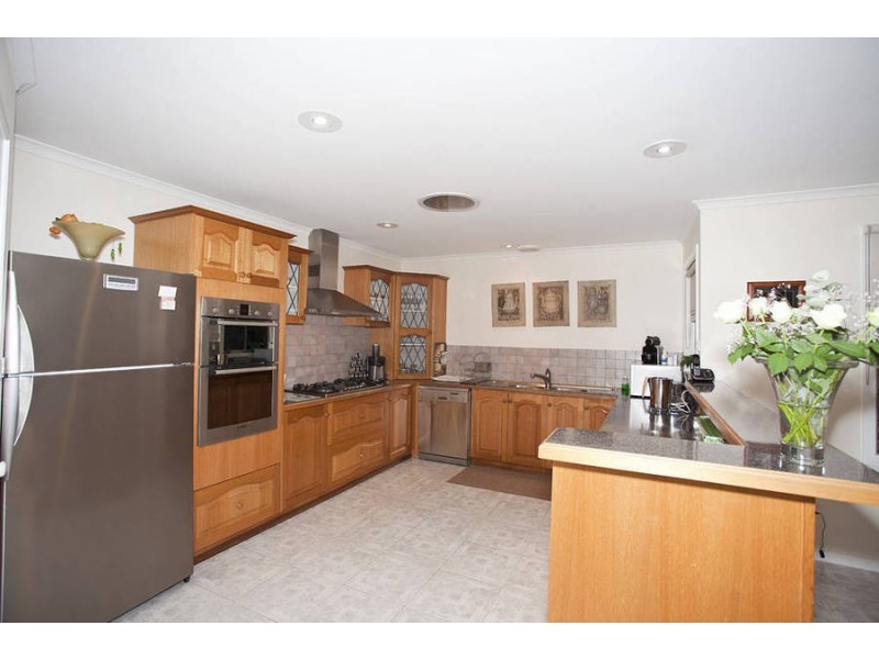 12 Buxton Court, Meadow Heights VIC 3048