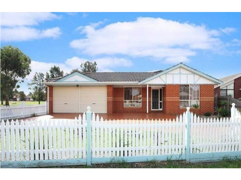 8 Foxton Place, Roxburgh Park VIC 3064