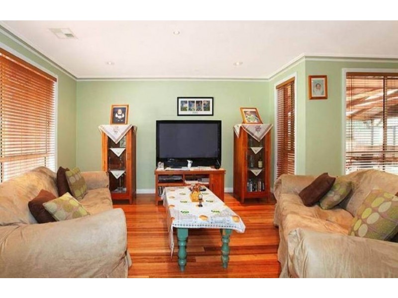 8 Foxton Place, Roxburgh Park VIC 3064