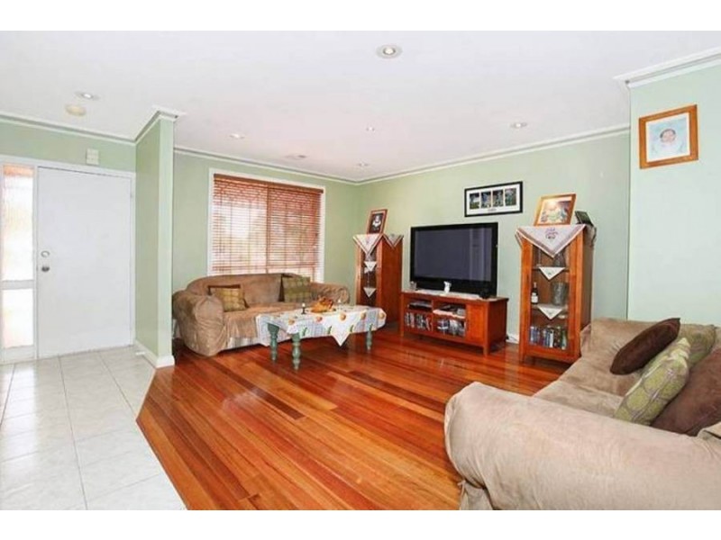 8 Foxton Place, Roxburgh Park VIC 3064