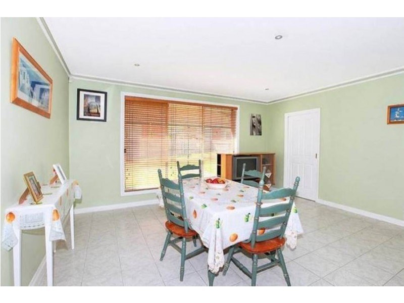 8 Foxton Place, Roxburgh Park VIC 3064