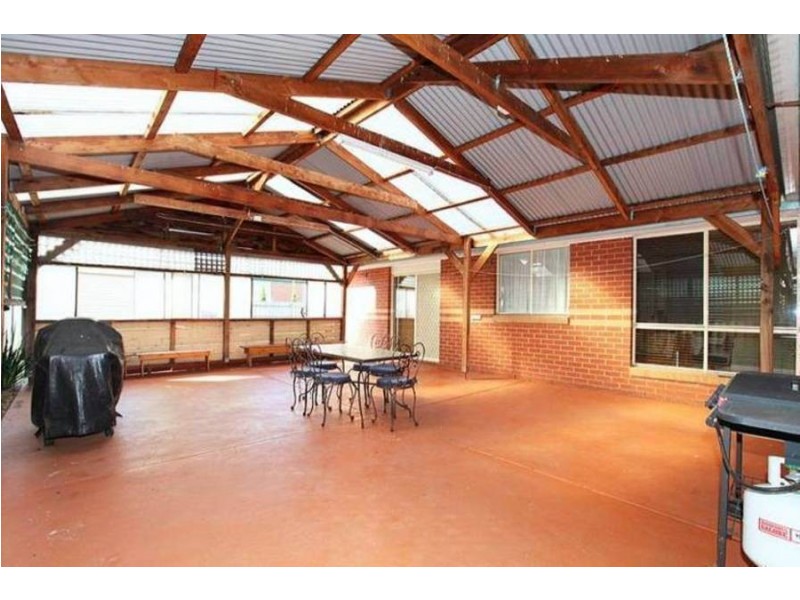 8 Foxton Place, Roxburgh Park VIC 3064