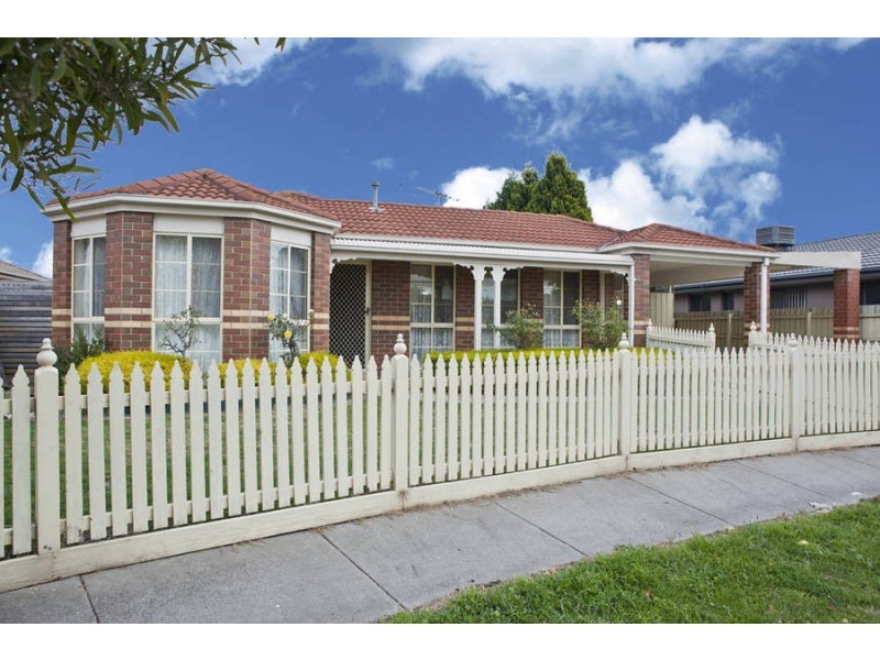 67 Rossiter Avenue, Roxburgh Park VIC 3064