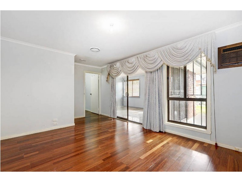 119 Malmsbury Drive, Meadow Heights VIC 3048