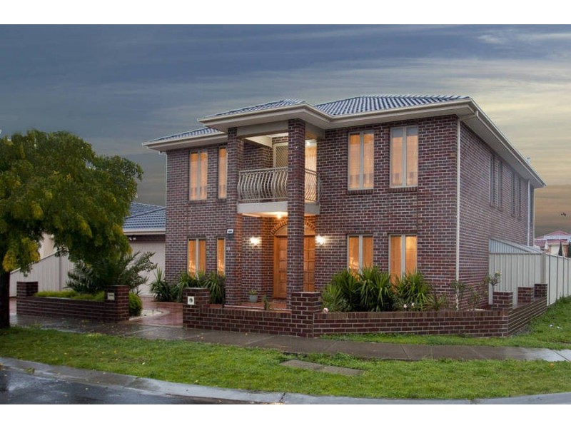 111 Hayfield Road, Roxburgh Park VIC 3064