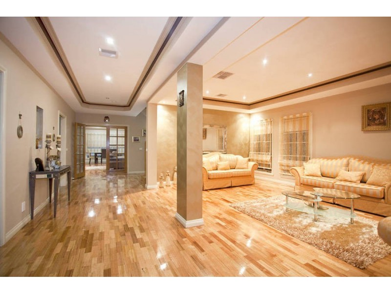 111 Hayfield Road, Roxburgh Park VIC 3064