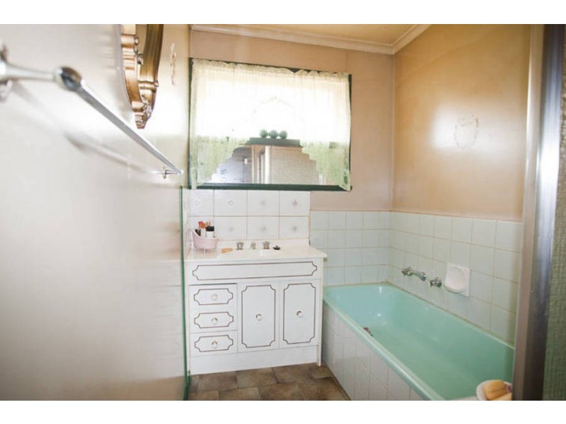 24 Blackwood Crescent, Campbellfield VIC 3061