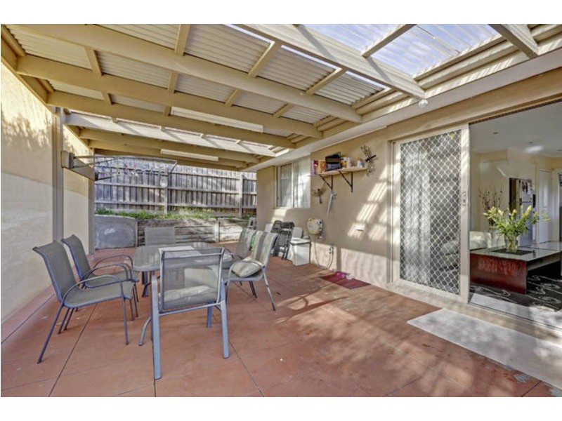 1/34 Papworth Place, Meadow Heights VIC 3048