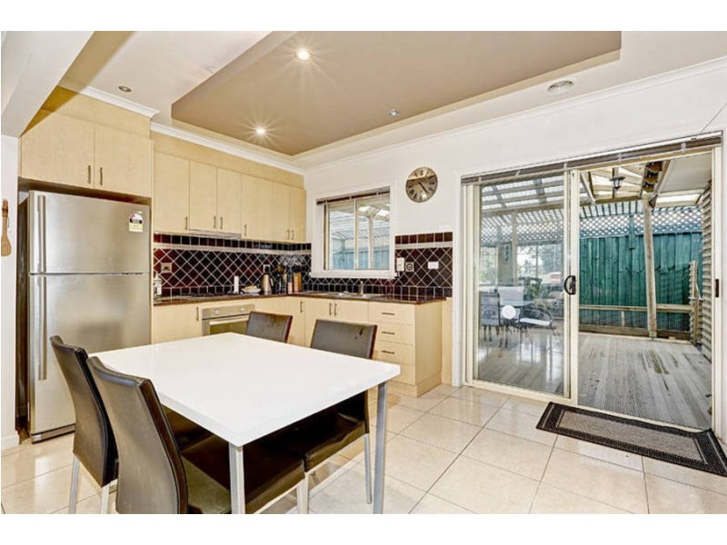 1B Woodburn Crescent, Meadow Heights VIC 3048