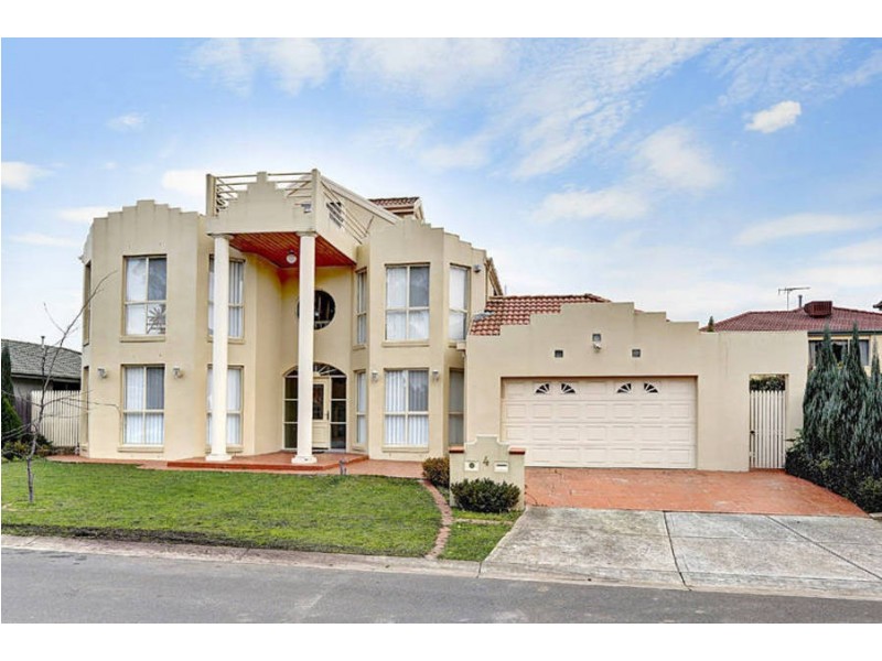 4 Bonney Place, Roxburgh Park VIC 3064