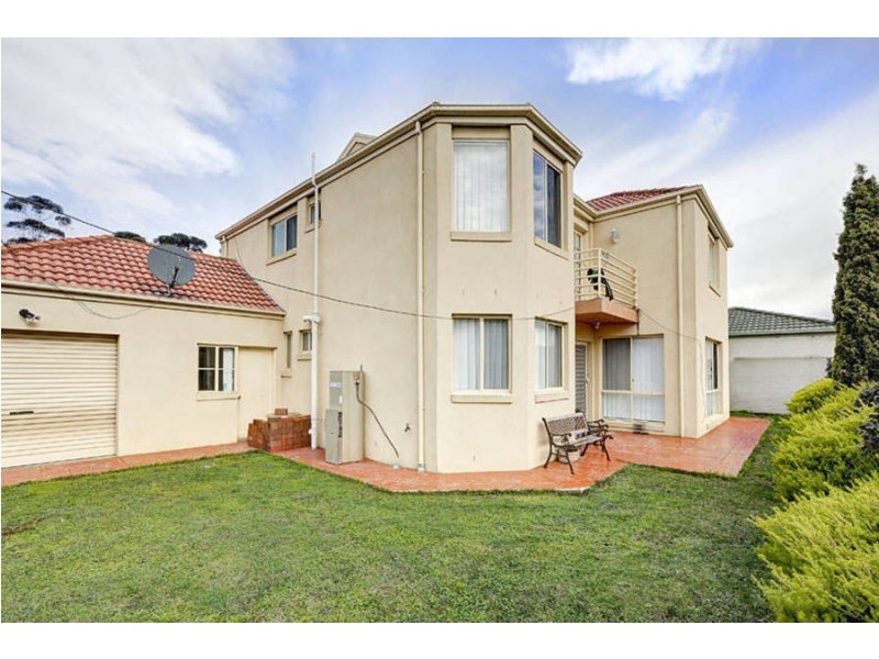 4 Bonney Place, Roxburgh Park VIC 3064