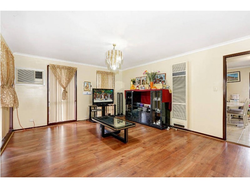 4 Taradale Court, Meadow Heights VIC 3048