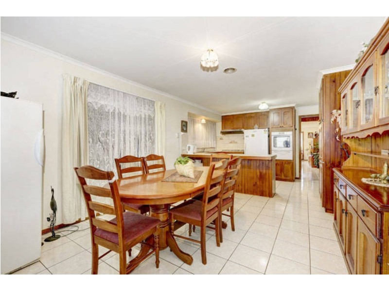 11 Aster Close, Meadow Heights VIC 3048