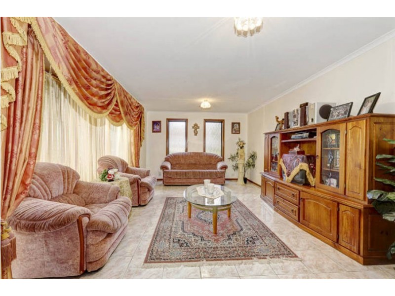 11 Aster Close, Meadow Heights VIC 3048