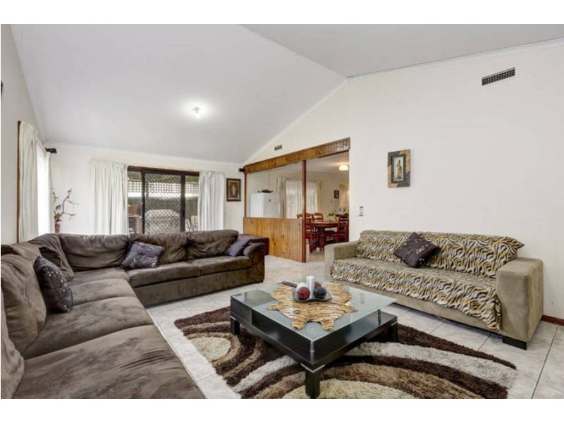 11 Aster Close, Meadow Heights VIC 3048