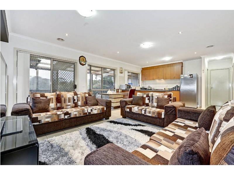 46 Axminster Drive, Craigieburn VIC 3064